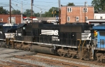 NS 2520 speeds thru town on train 214